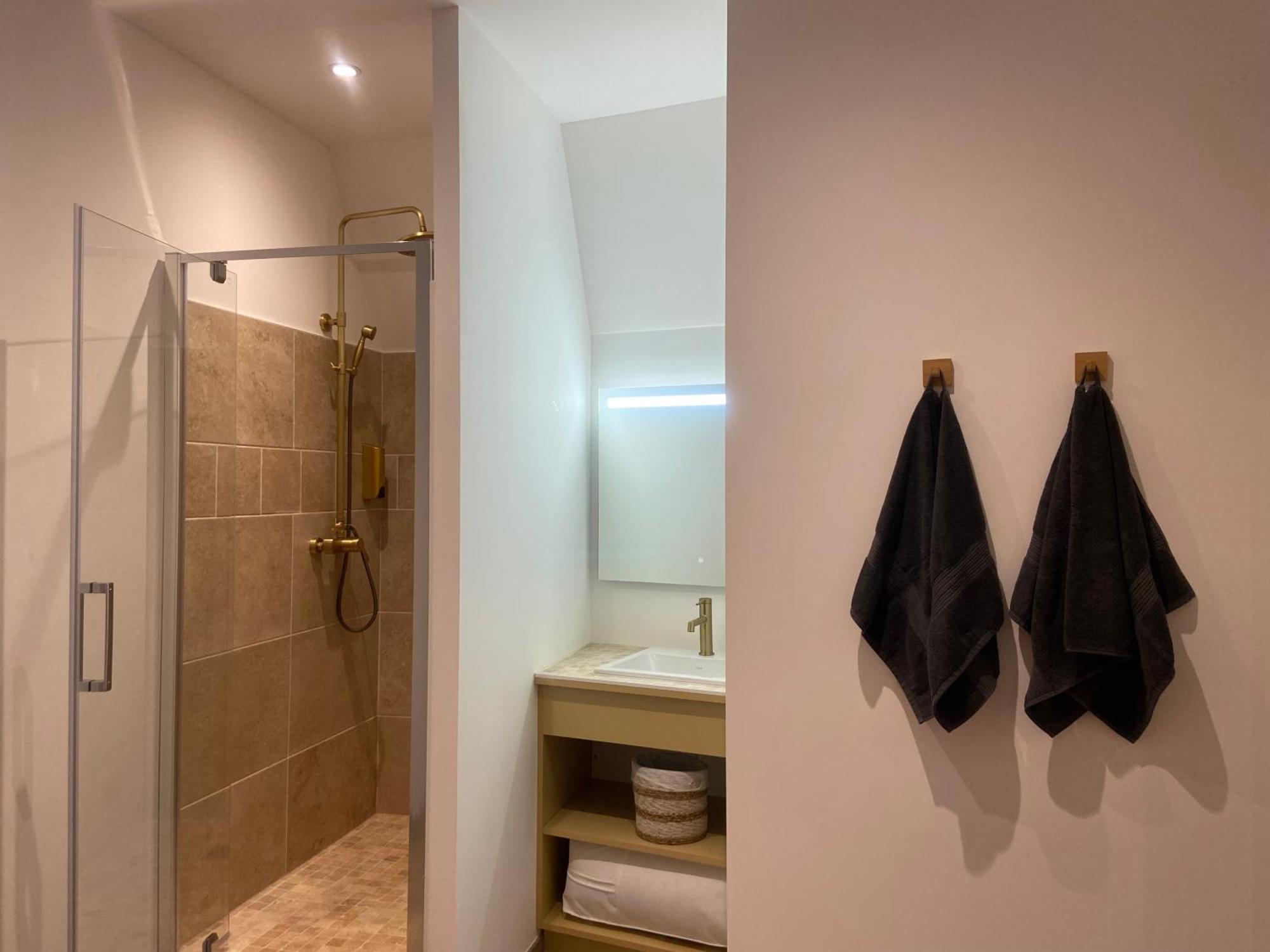 Les Appartements Du Vieux Poussan Exteriér fotografie