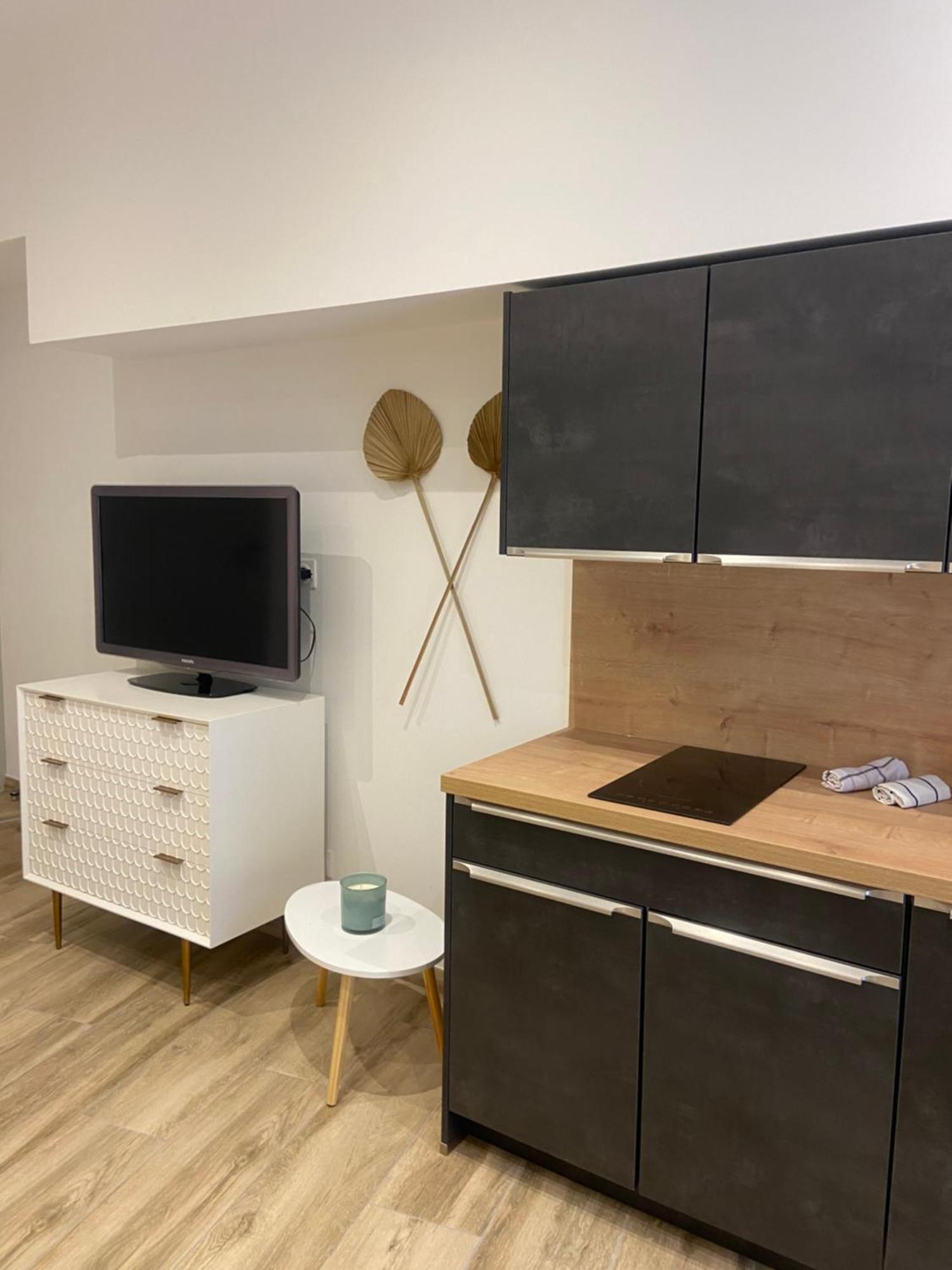 Les Appartements Du Vieux Poussan Exteriér fotografie